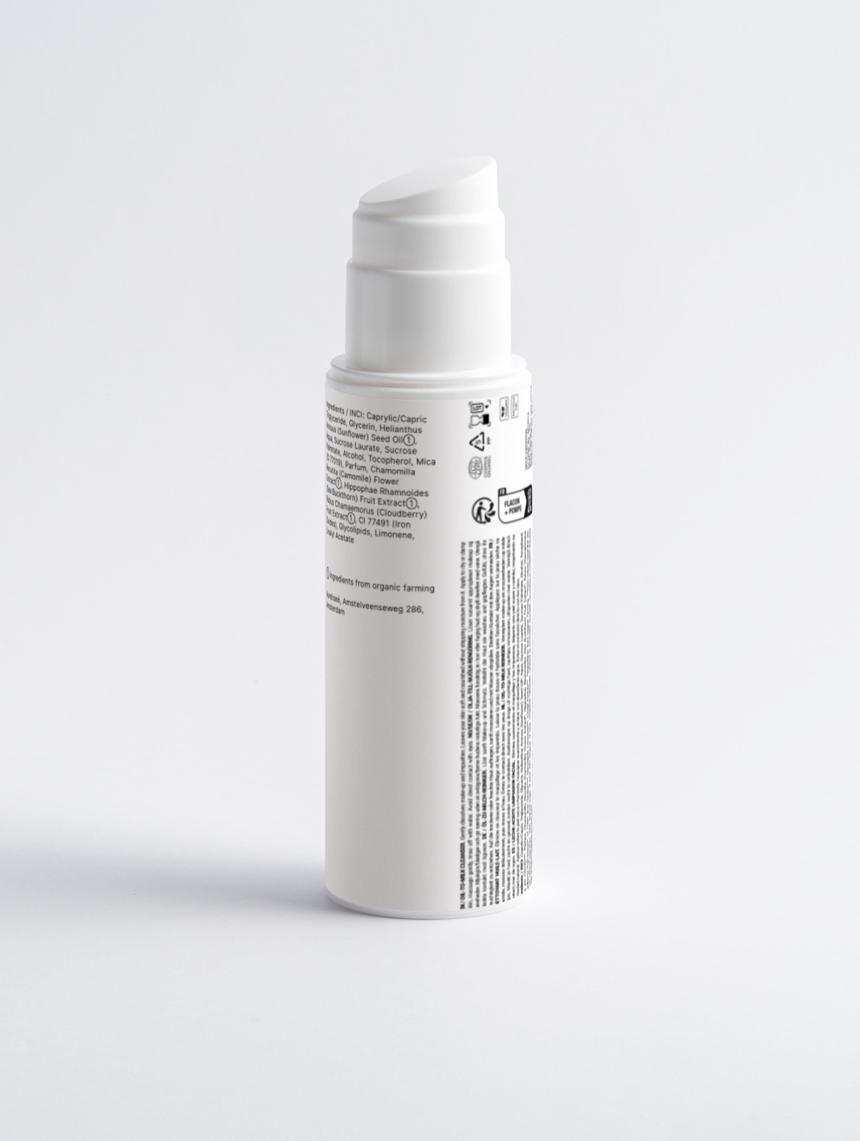 THE TRANSFORMING OIL CLEANSER